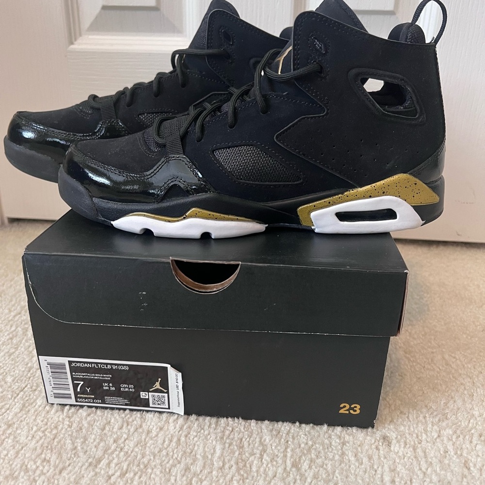 Jordan Fight Club ‘91 - Women’s 8.5/Youth 7/ UK 6